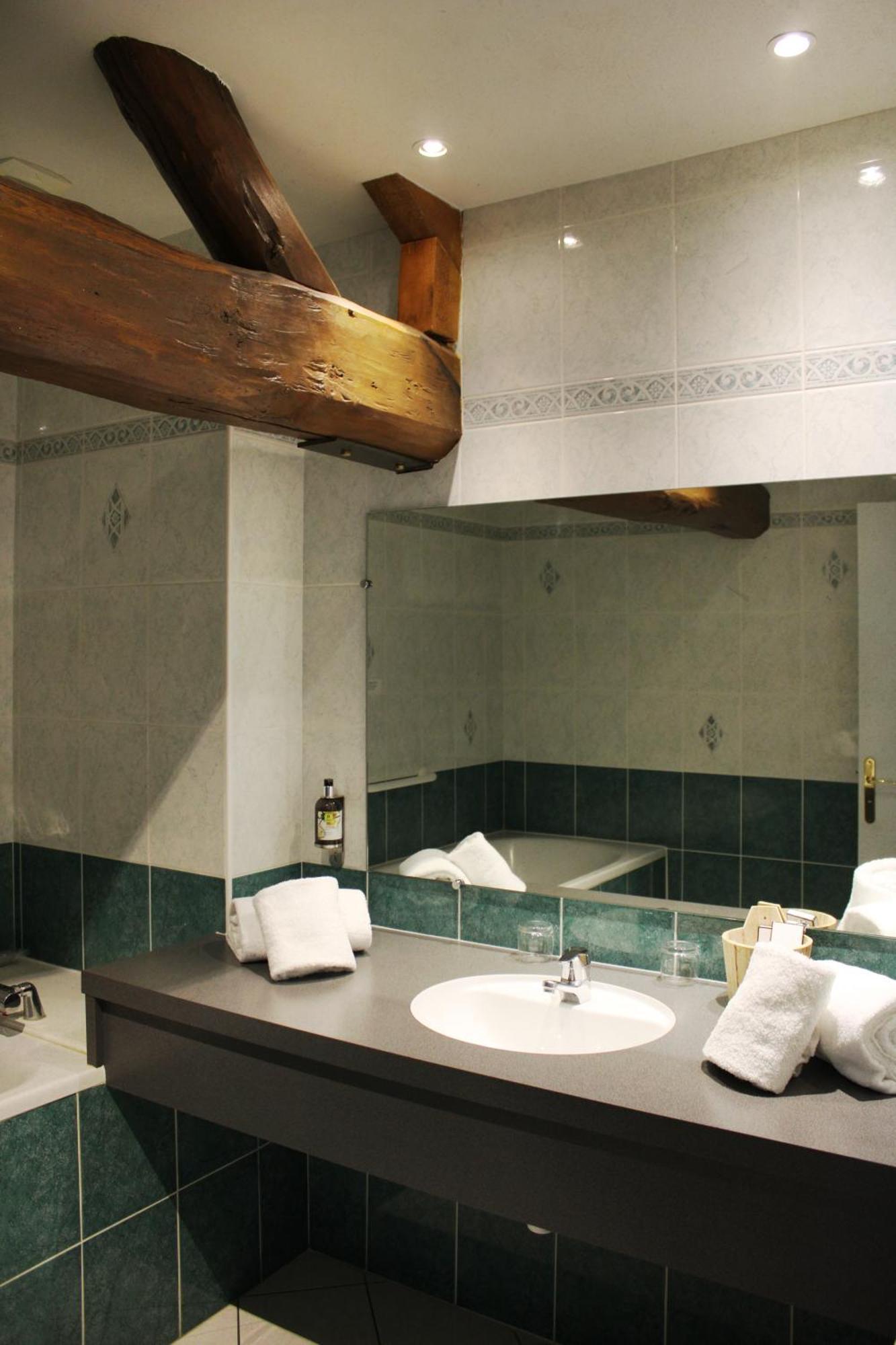 Auberge Du Lac, Sure Hotel Collection By Best Western Mesnil-Saint-Père Eksteriør bilde