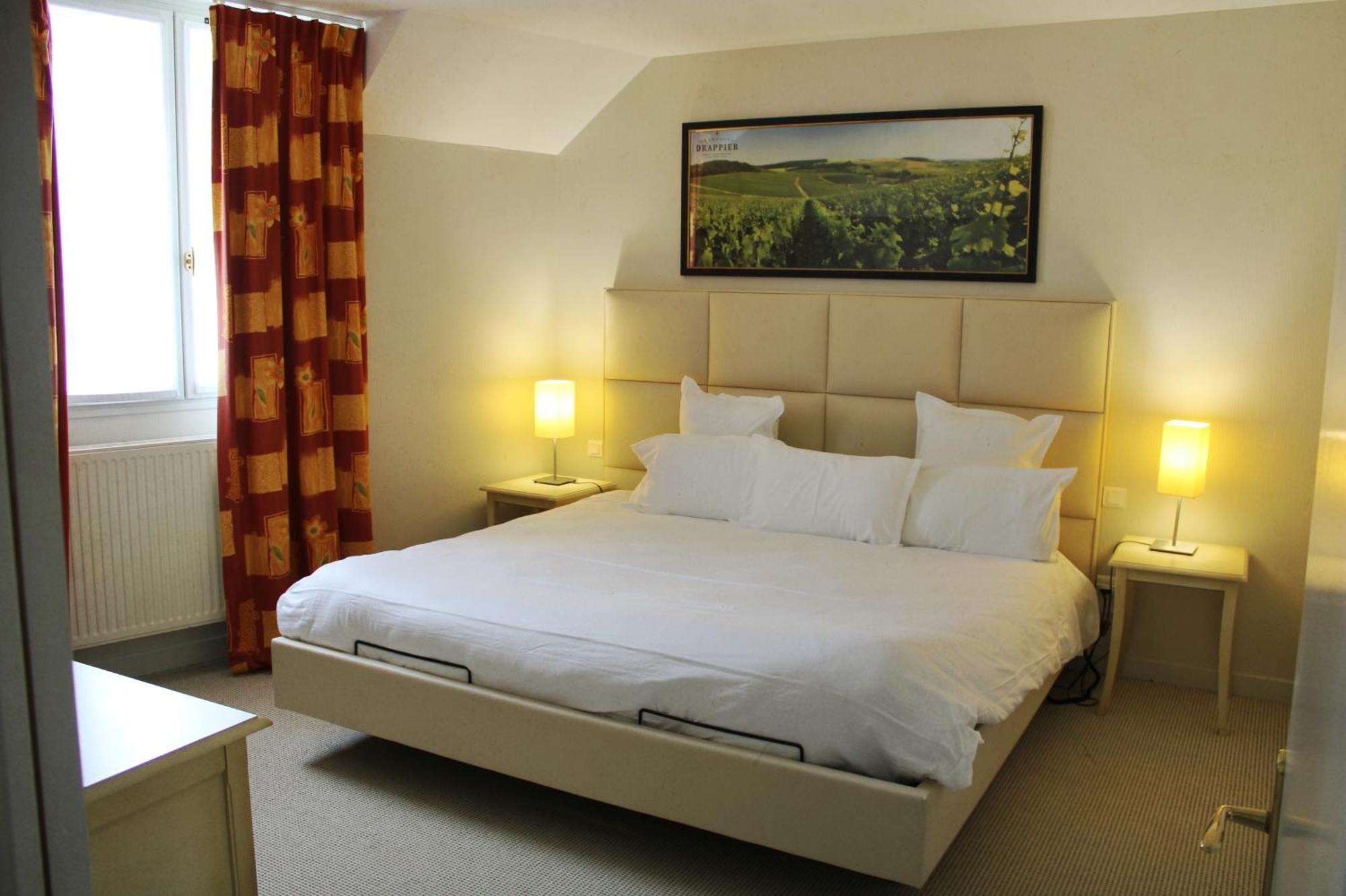 Auberge Du Lac, Sure Hotel Collection By Best Western Mesnil-Saint-Père Eksteriør bilde