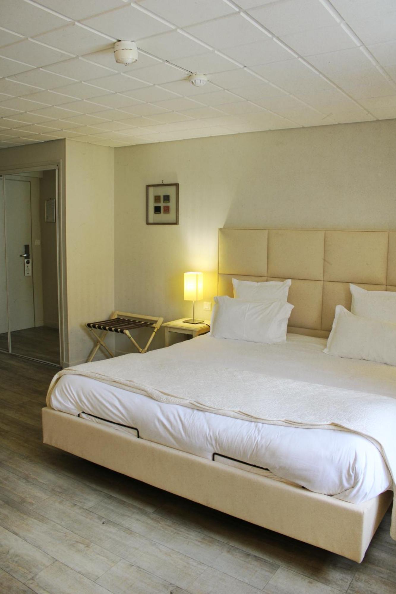 Auberge Du Lac, Sure Hotel Collection By Best Western Mesnil-Saint-Père Eksteriør bilde