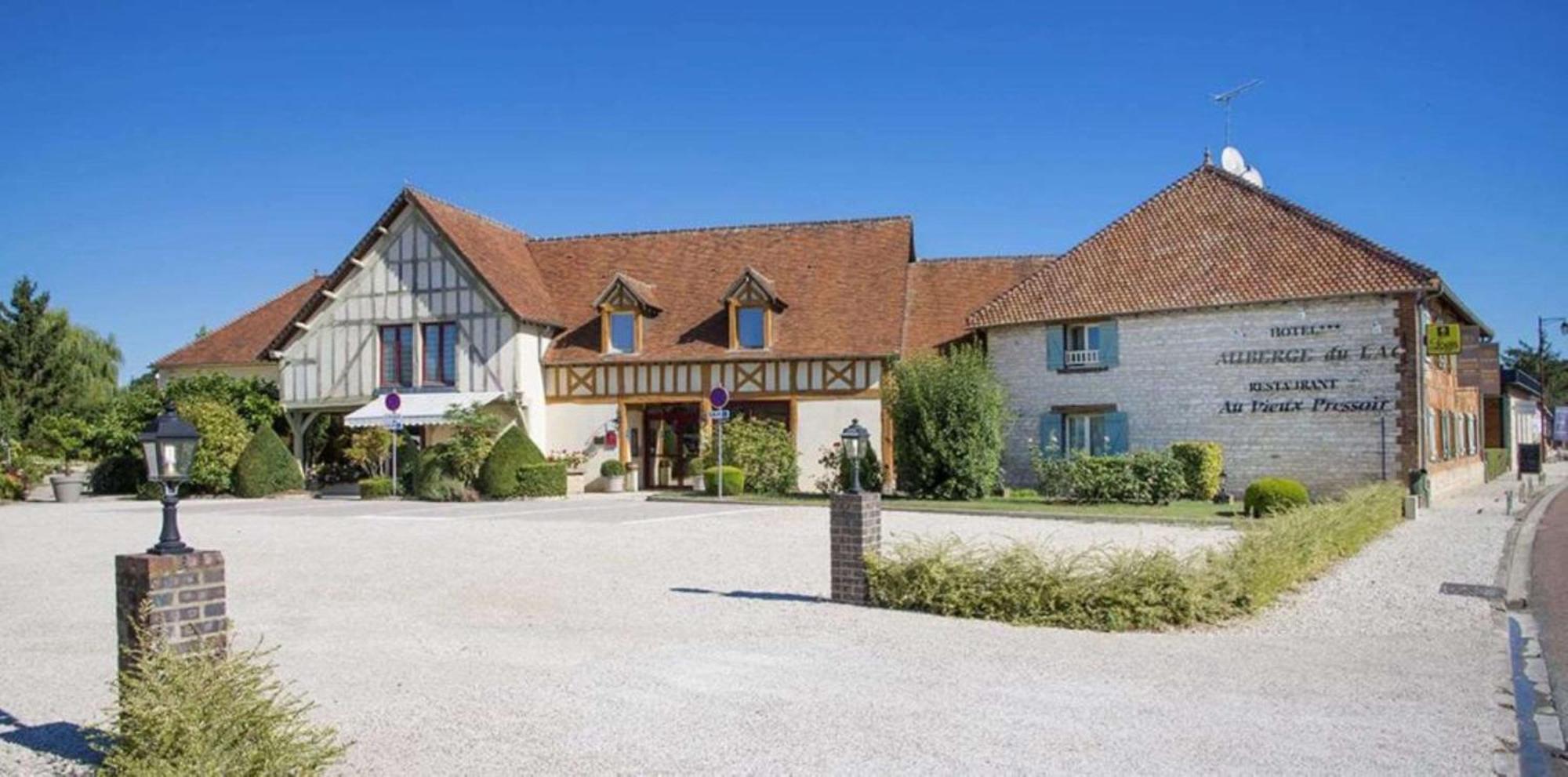 Auberge Du Lac, Sure Hotel Collection By Best Western Mesnil-Saint-Père Eksteriør bilde